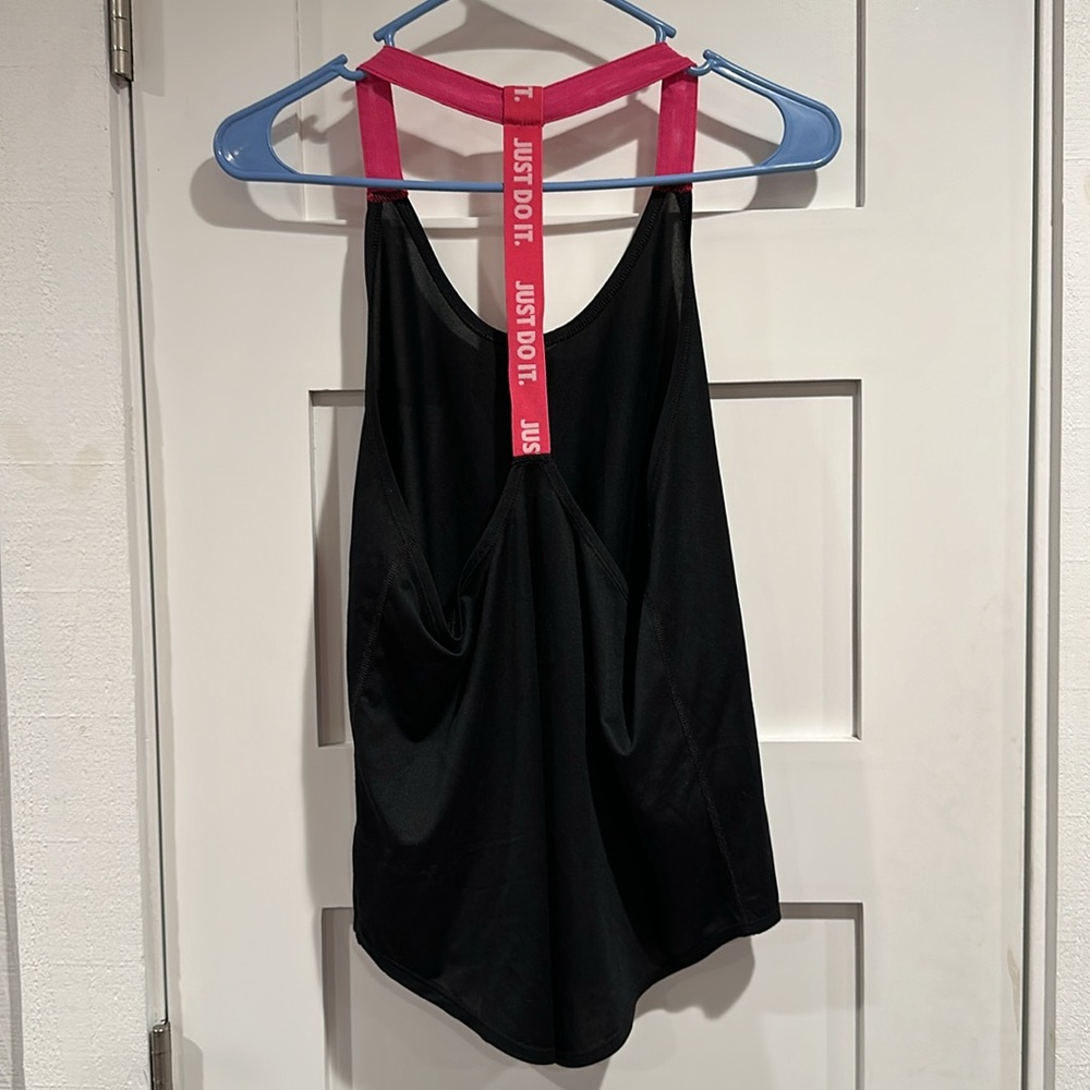 Nike Tank - Picture 3 of 5